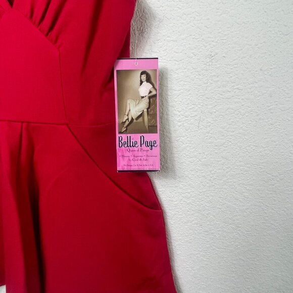 Bettie Page Women’s Romper Size Small Red Sleeveless BD134637 Zip Pockets NWT - Picture 3 of 11